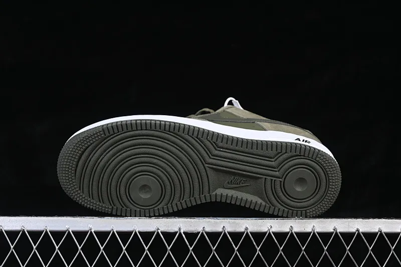 All categories Nk Air Force 1 Air Force series Nk Air Force 1 Low Air Force low-top Nike Air Force 1'07 Low Air Force 1 low-top casual sneakers IB6388-200